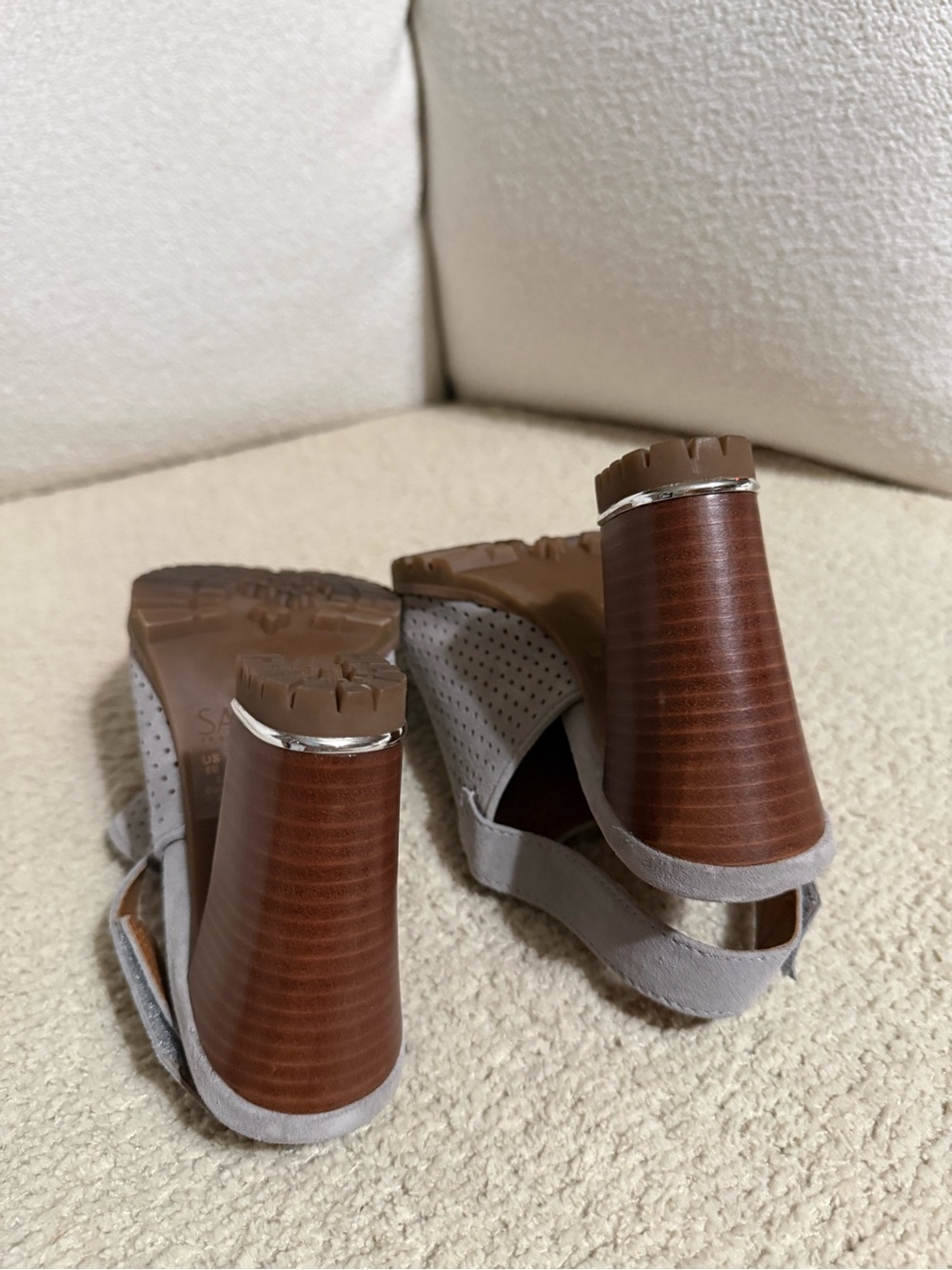 Franco Sarto Women's Gray Perforated Open-Toe Wedge Sandals - Picture 5 of 5